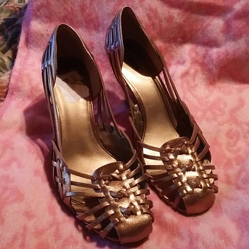 Next Eliza 8.5M Wedge heel. Gold espadrilles